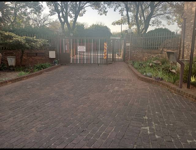 2 BEDROOM SECTIONAL TITLE FOR SALE IN BERTON PARK